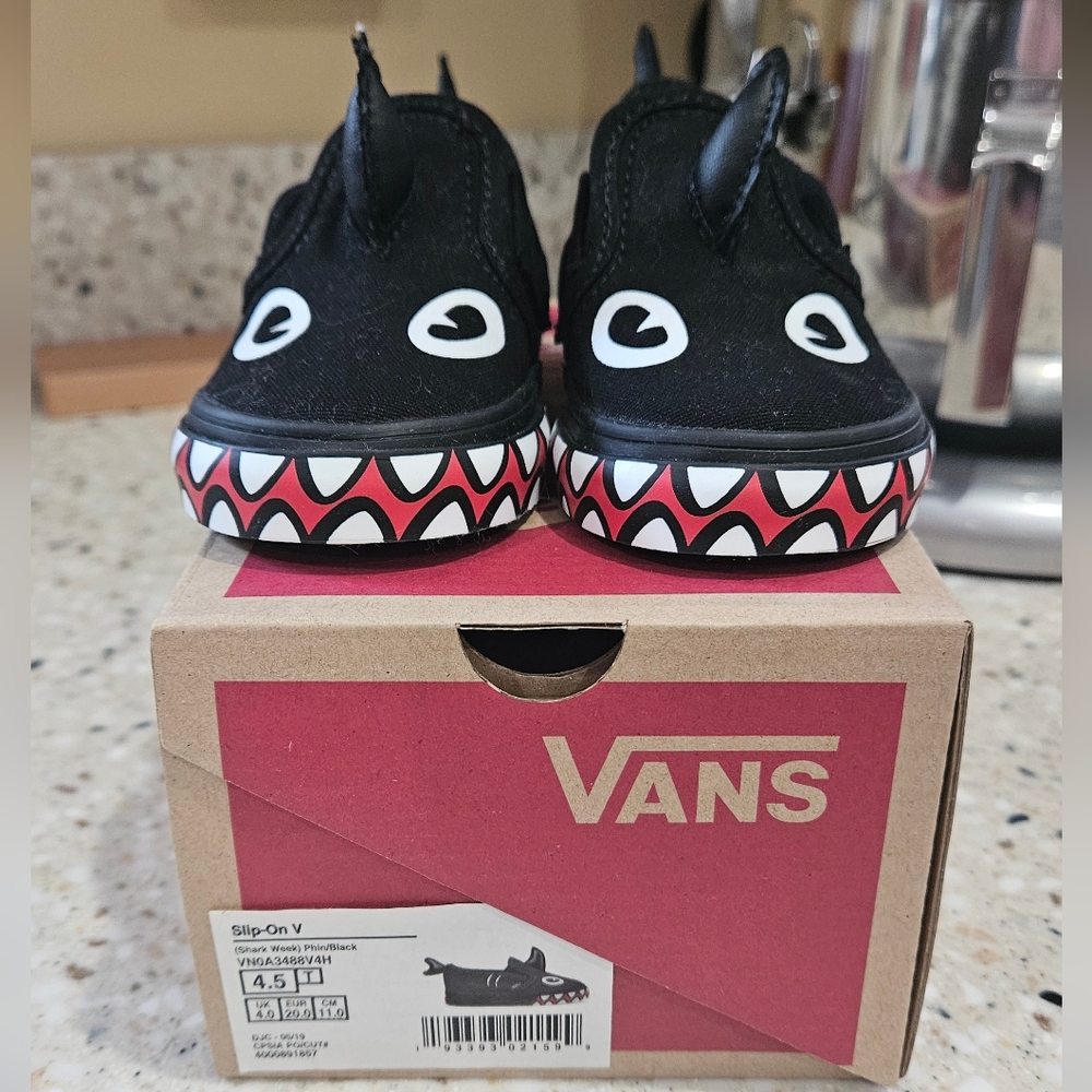 New in box toddler Vans slip on
